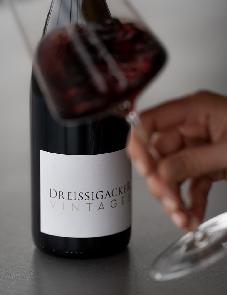 Vintages-Rot_Vintages_Weingut-Dreissigacker_Produktfoto