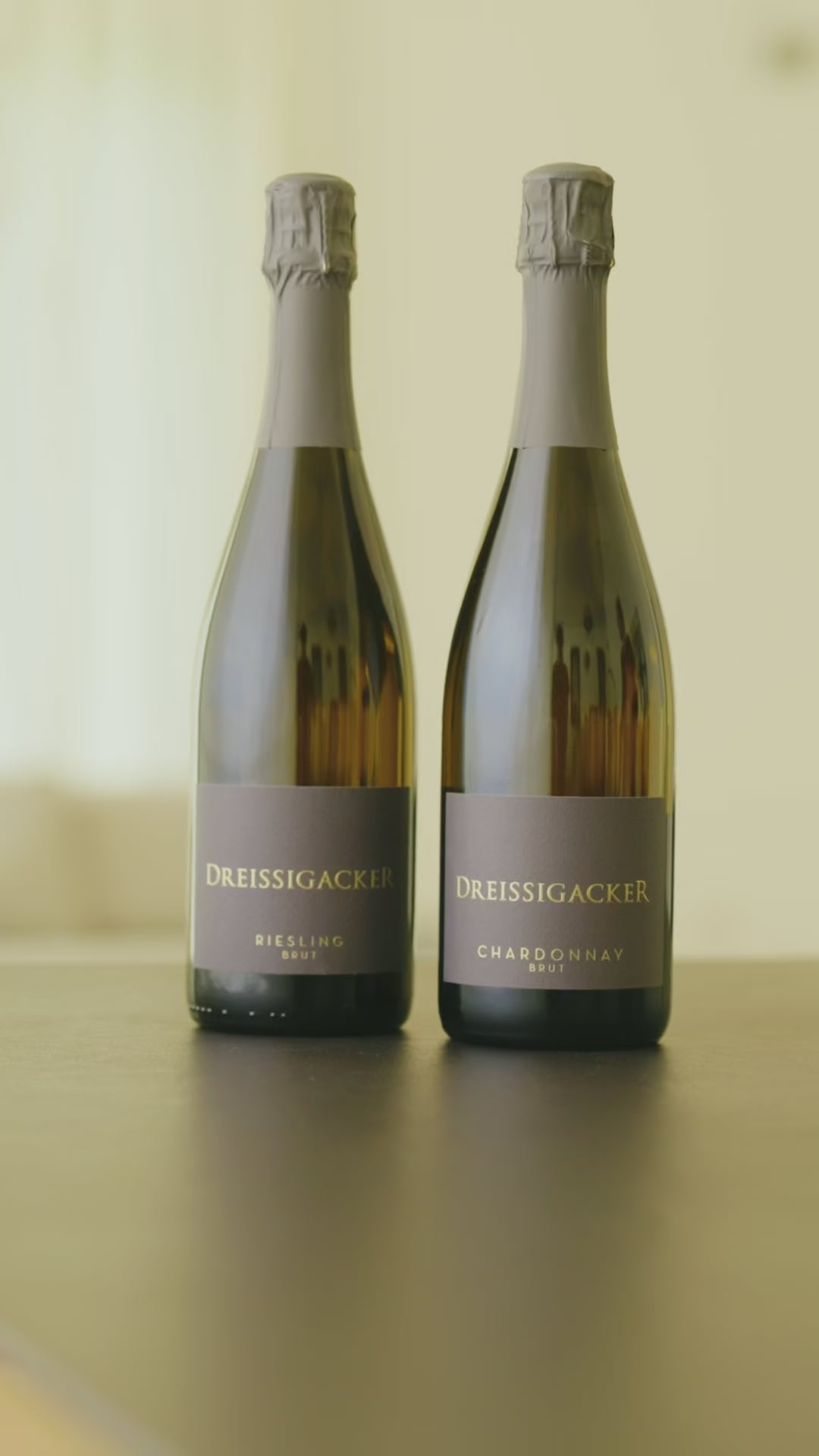 Chardonnay-Brut-Nature_Sekt_Weingut-Dreissigacker_Video-hoch