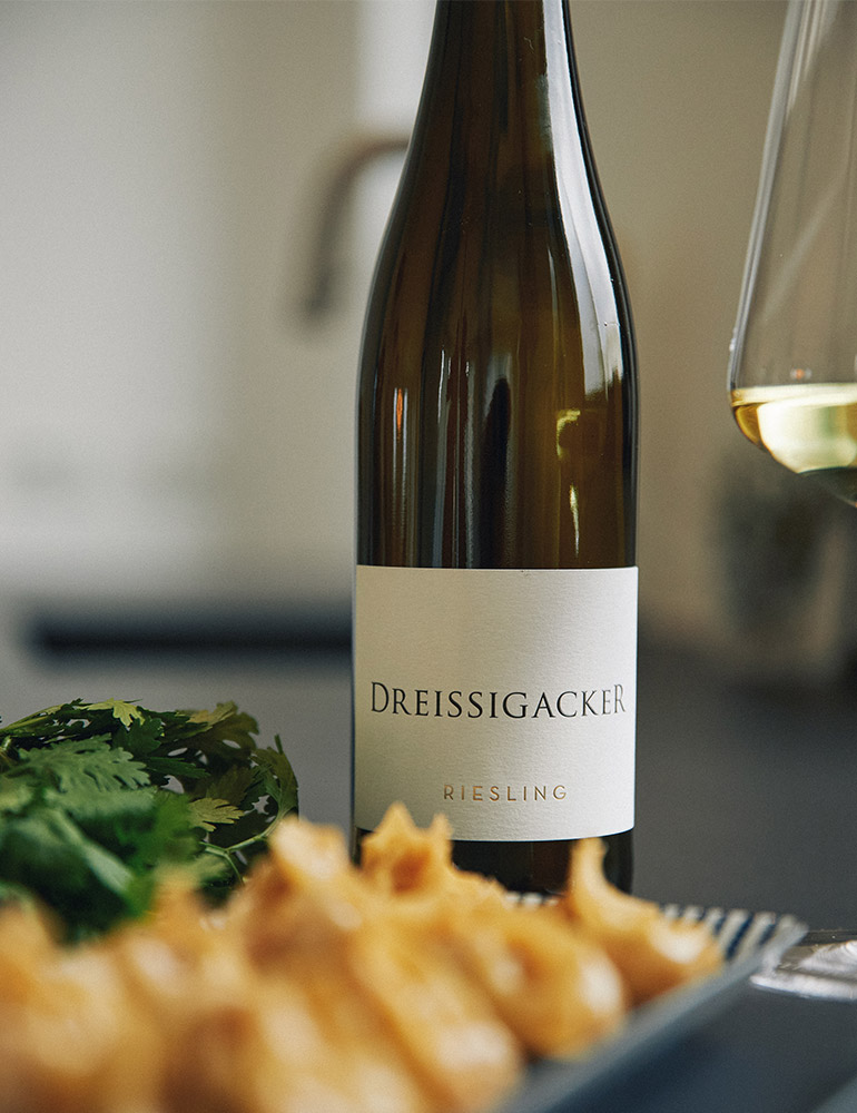 Weinflasche Dreissigacker Riesling, trockener Weißwein aus Rheinhessen